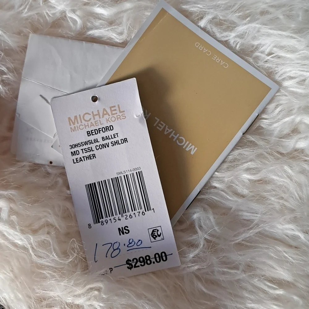 Michael Kors NWTs Bedford Crossbody NWTs